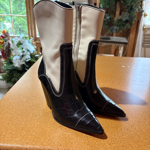 Vince Camuto Ovara Western Boots - Picture 5 of 5